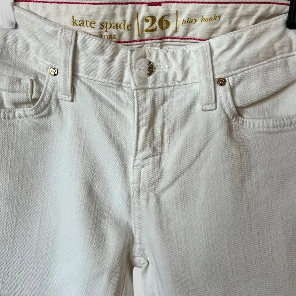 Kaye Spade play hooky White Jeans.